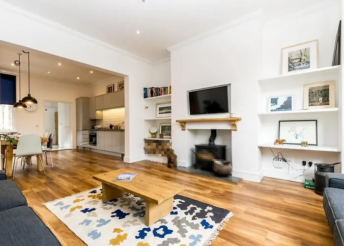 City Apartments - Priory Street