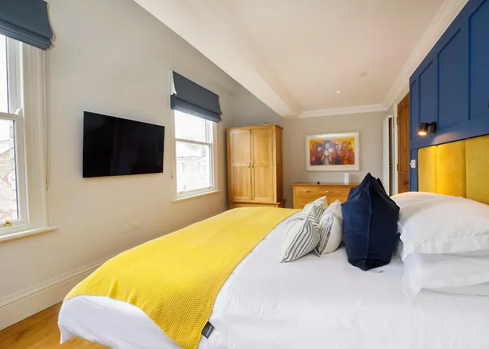 City Apartments - Priory Street