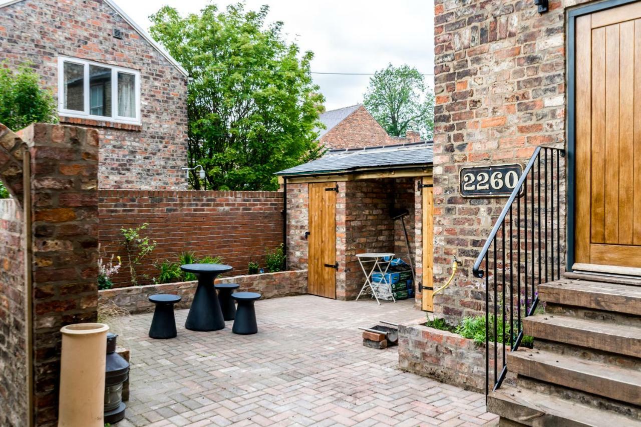 - Priory Street Apartment *